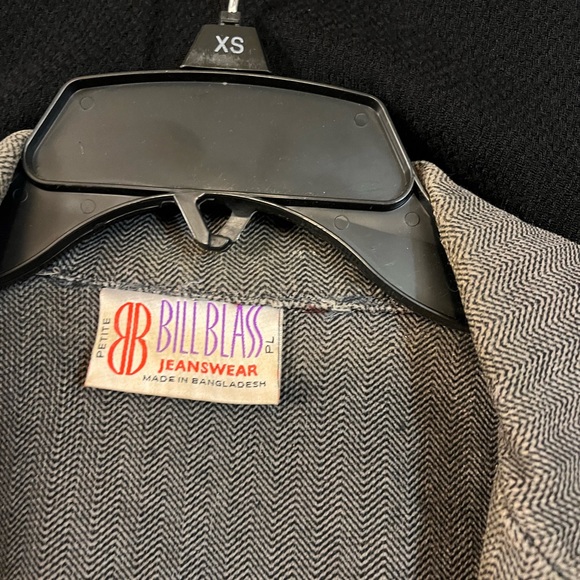 Vintage Bill Blass corduroy denim blazer. Totally mod look. - Picture 3 of 4